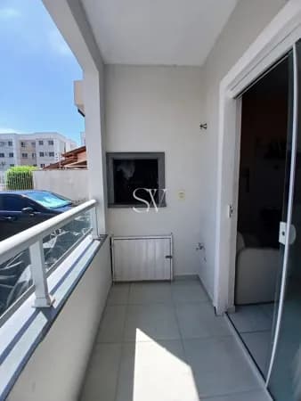 Apartamento a venda de 02 Dormitórios sendo 01 Suíte com cozinha planejada e gardem no Bairro Nova Palhoça em Palhoça-SC