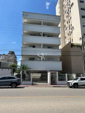 Apartamento a venda de 02 Dormitórios com elevador e sacada com churrasqueira na Pedra Branca em Palhoça-SC