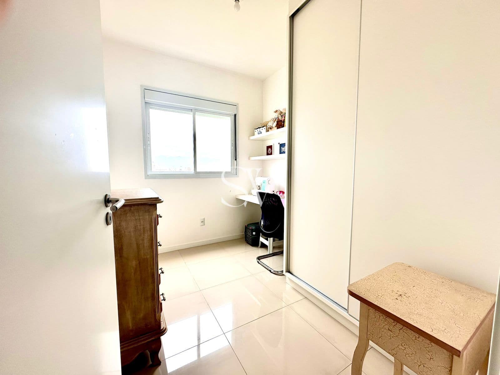 Apartamento Alto Padrão com 3 Dormitórios sendo 1 Suíte no Passa Vinte, Palhoça