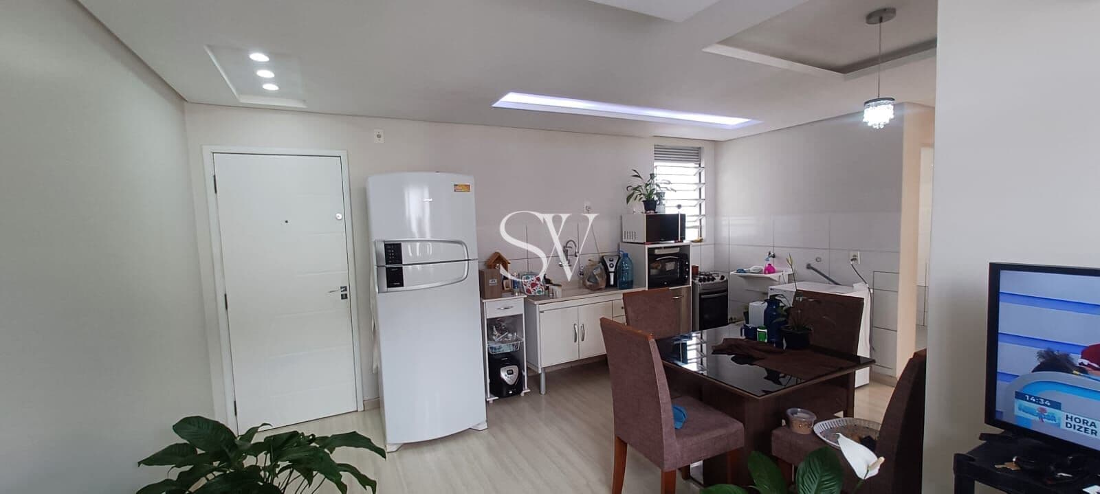 Apartamento a venda com 02 dormitórios todo mobiliado e rebaixado em gesso no bairro Guarda do Cubatão em Palhoça