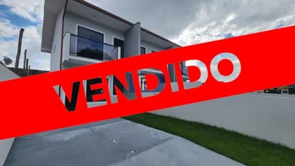 Lindo sobrado 02 Dormitórios com duas suítes em Forquilhas, São José - SC