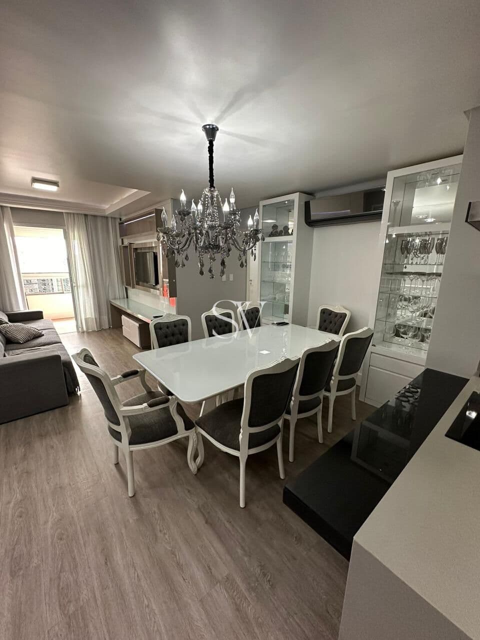 Apartamento Alto Padrão Porteira Fechada com 03 Dormitórios sendo 01 Suíte no Estreito/ Florianópolis, SC