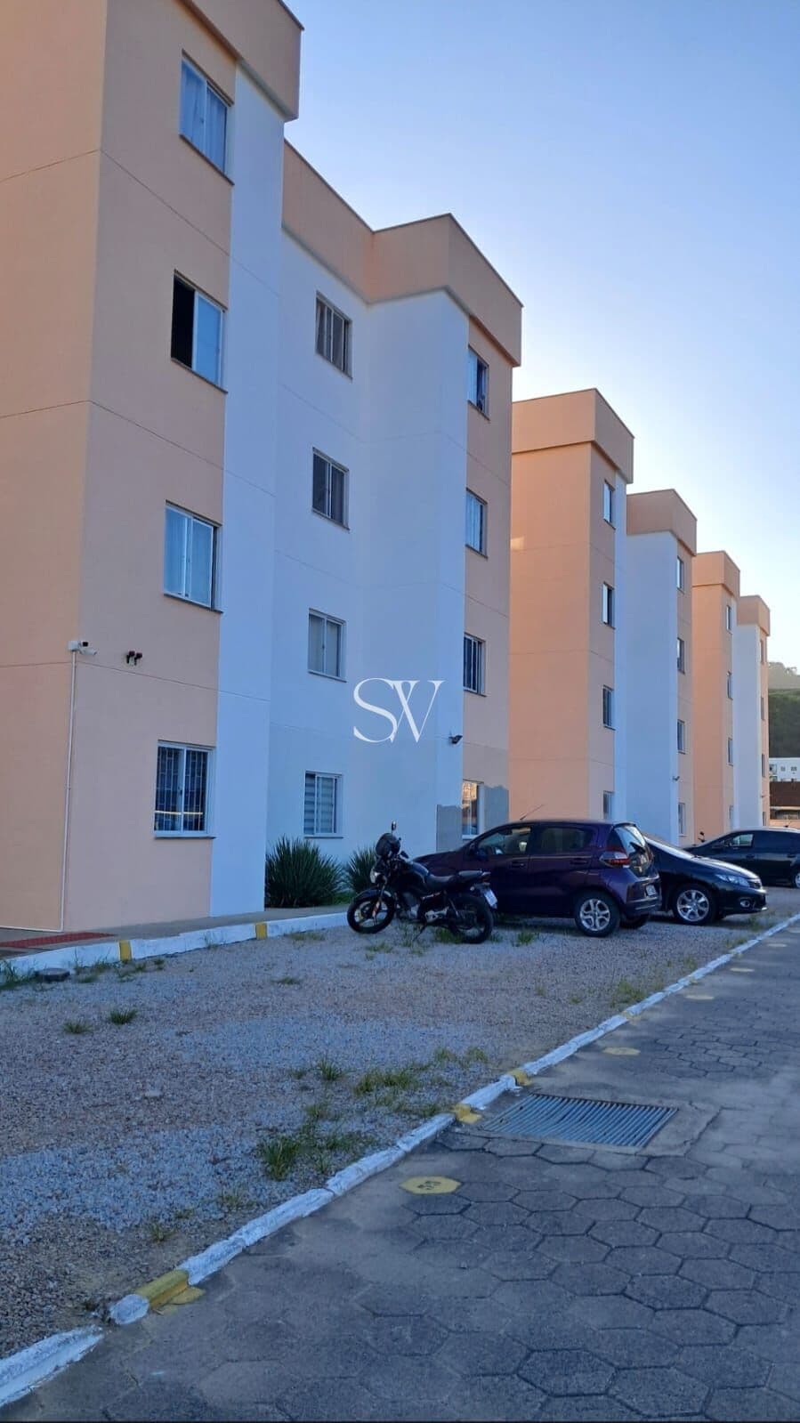 Apartamento padrão a venda de 02 Dormitórios 01 Banheiro e 01 vaga de garagem no bairro São Sebastião em Palhoça-SC