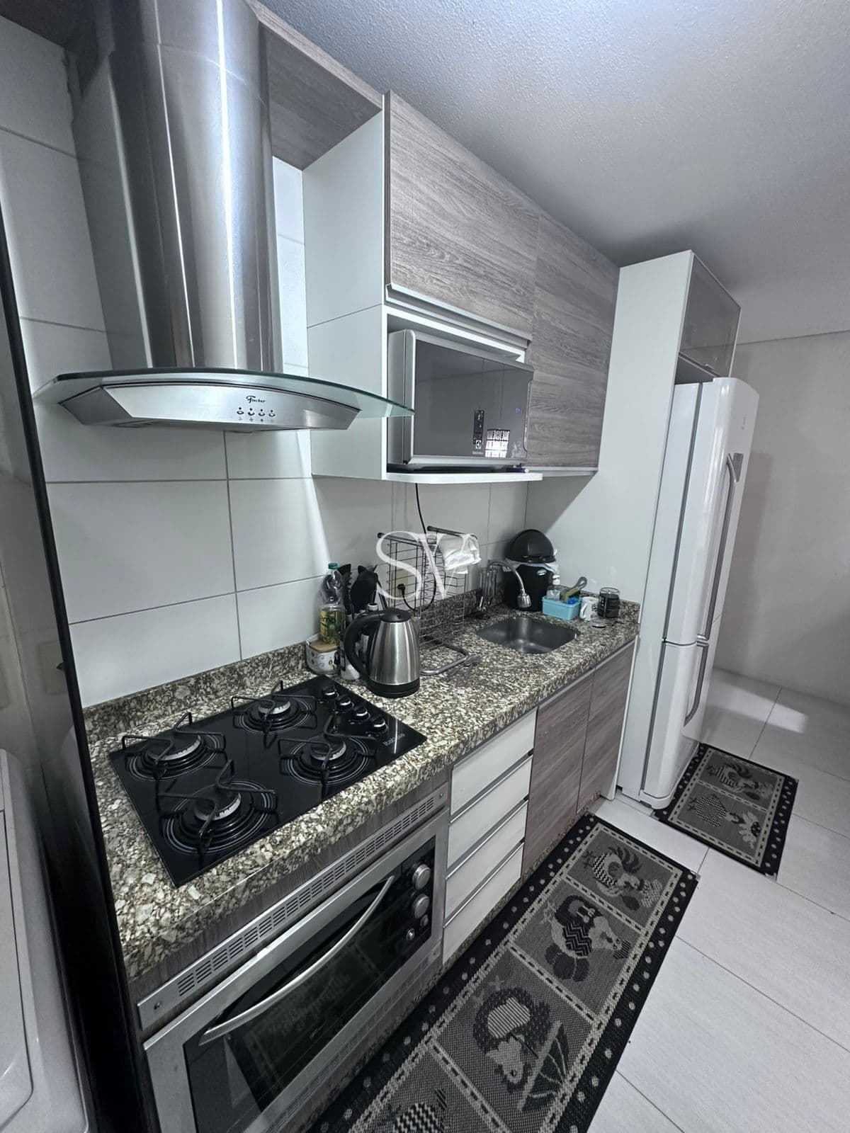 Apartamento a venda de 02 Dormitórios com mobília planejada no Bairro Fundos de Biguaçu!
