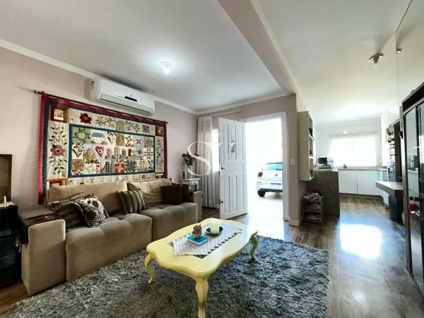 Casa Sobrado a venda com 02 Dormitórios sendo 01 Suíte em São Sebastião/ Palhoça, SC