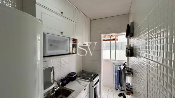 Apartamento a venda de 03 Dormitórios com mobília planejada no bairro Floresta em São José-SC