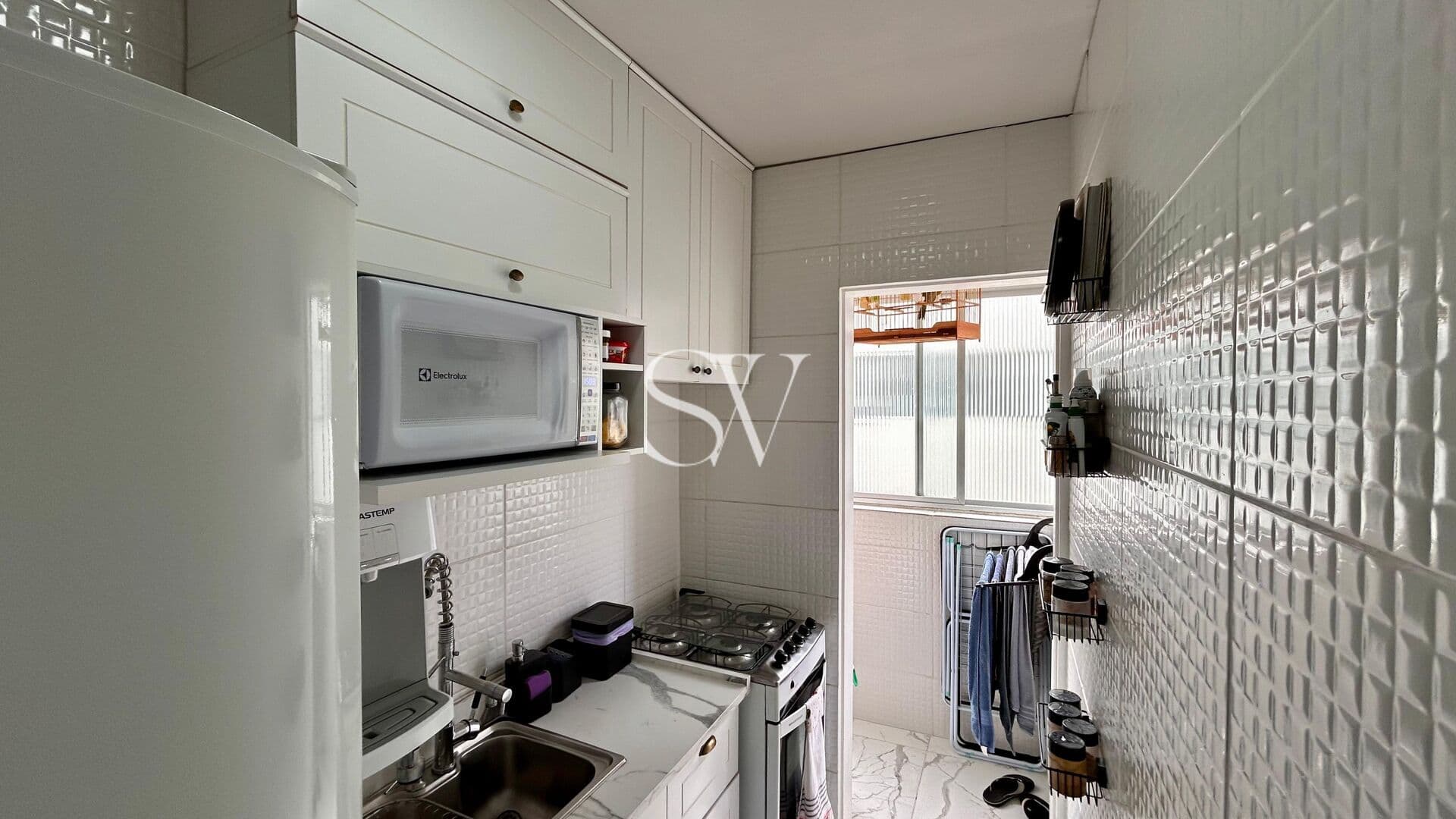 Apartamento a venda de 03 Dormitórios com mobília planejada no bairro Floresta em São José-SC