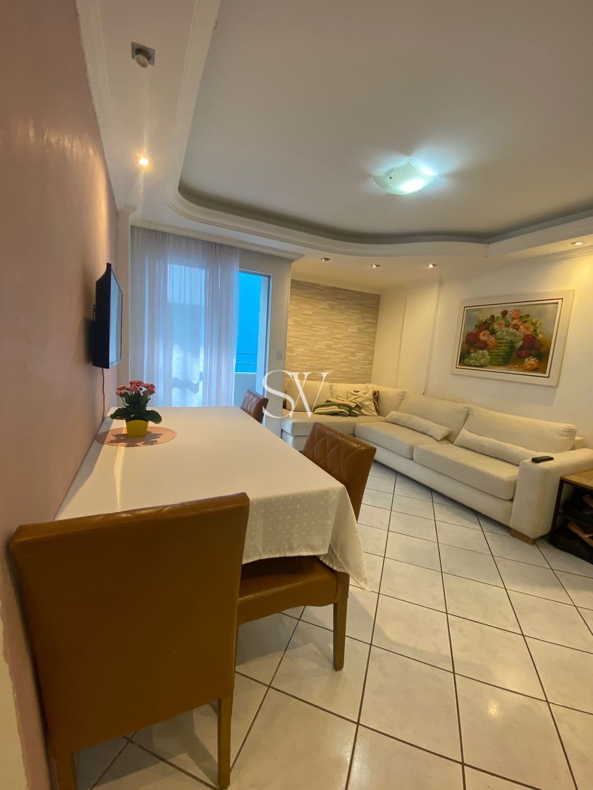Apartamento a Venda com 2 Dormitórios em Barreiros, São José-SC