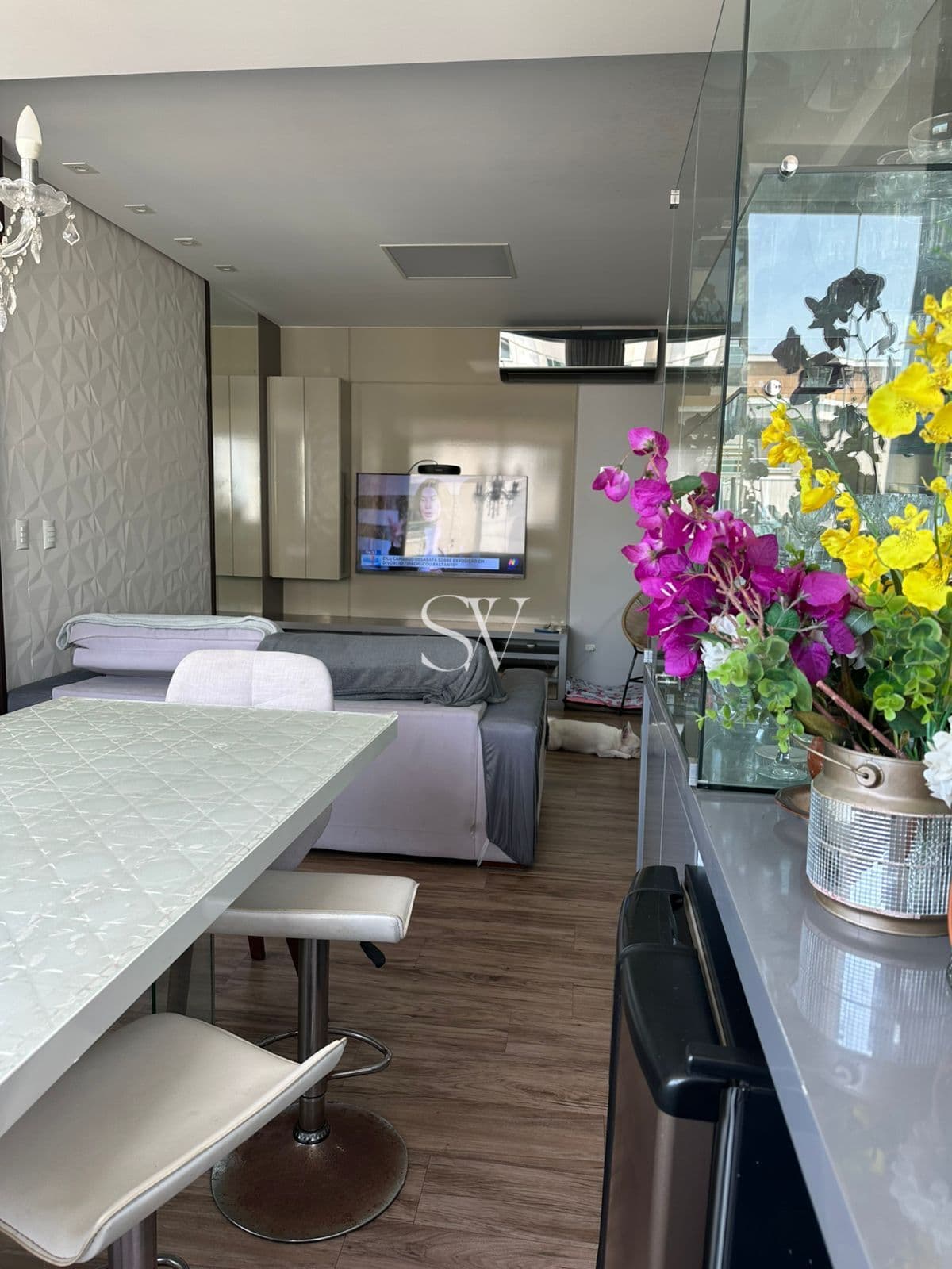 Apartamento Padrão com 02 Dormitórios sendo 01 Suíte em Barreiros/ São José, SC