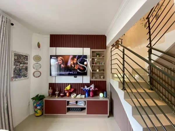 Casa Sobrado com 2 Dormitórios em Forquilhas, São José