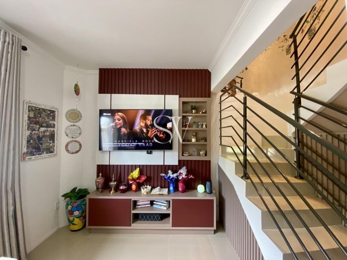 Casa Sobrado com 2 Dormitórios em Forquilhas, São José