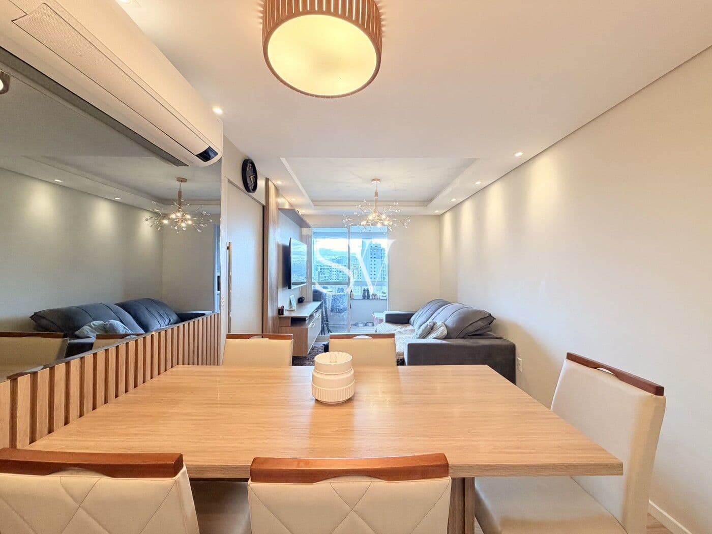 Apartamento a Venda com 3 Dormitórios sendo 1 Suíte, Campinas em São José-SC!