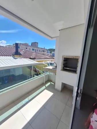Apartamento a venda de 02dormitórios com mobília planejada em Areias -São José-SC