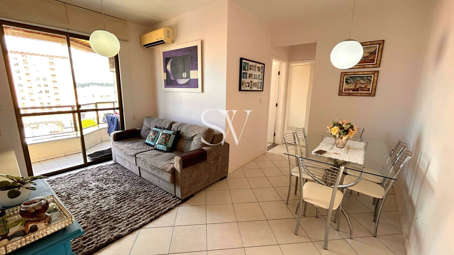 Apartamento 02 Dormitórios em Barreiros, São José/ SC