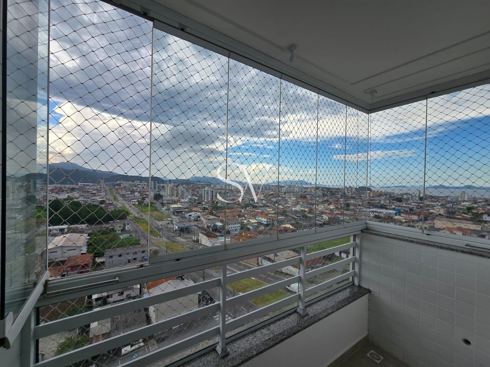 Apartamento a venda de 02 Dormitórios sendo 01 Suíte em Andar alto com Vista Mar no bairro Jardim Cidade em São José-SC