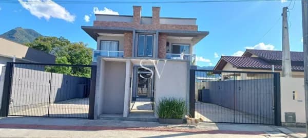 Apartamento a venda de 02 Dormitórios sendo 01 Suíte na Guarda do Cubatão em Palhoça-SC