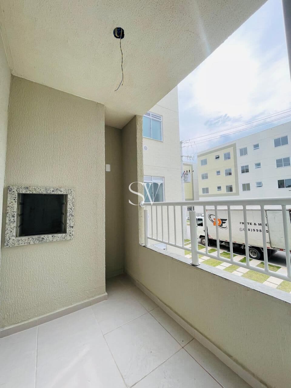 Apartamento a venda de 02 Dormitórios com sacada e churrasqueira integrada no Jardim Janaina em Biguaçu-SC