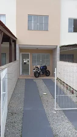 Casa Sobrado a venda de 02 Dormitórios com churrasqueira no bairro São Sebastião em Palhoça-SC