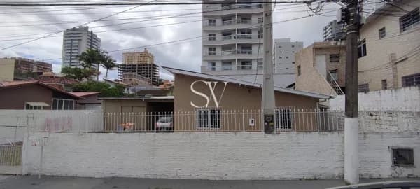 Casa a venda em Barreiros de 03 Dormitórios 02 Banheiros com 03 vagas de garagem -Barreiros-São José-SC