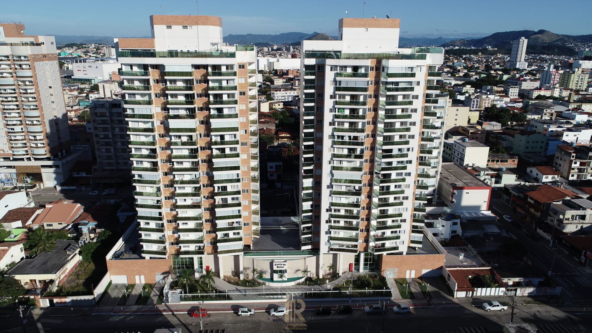 Apartamento 2 Quartos com Suíte Praia de Itapoã.
