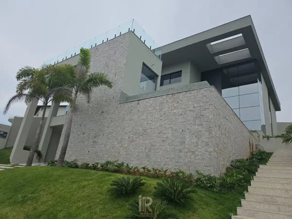 Casa de Alto Padrão em condomínio fechado Riviera Park
