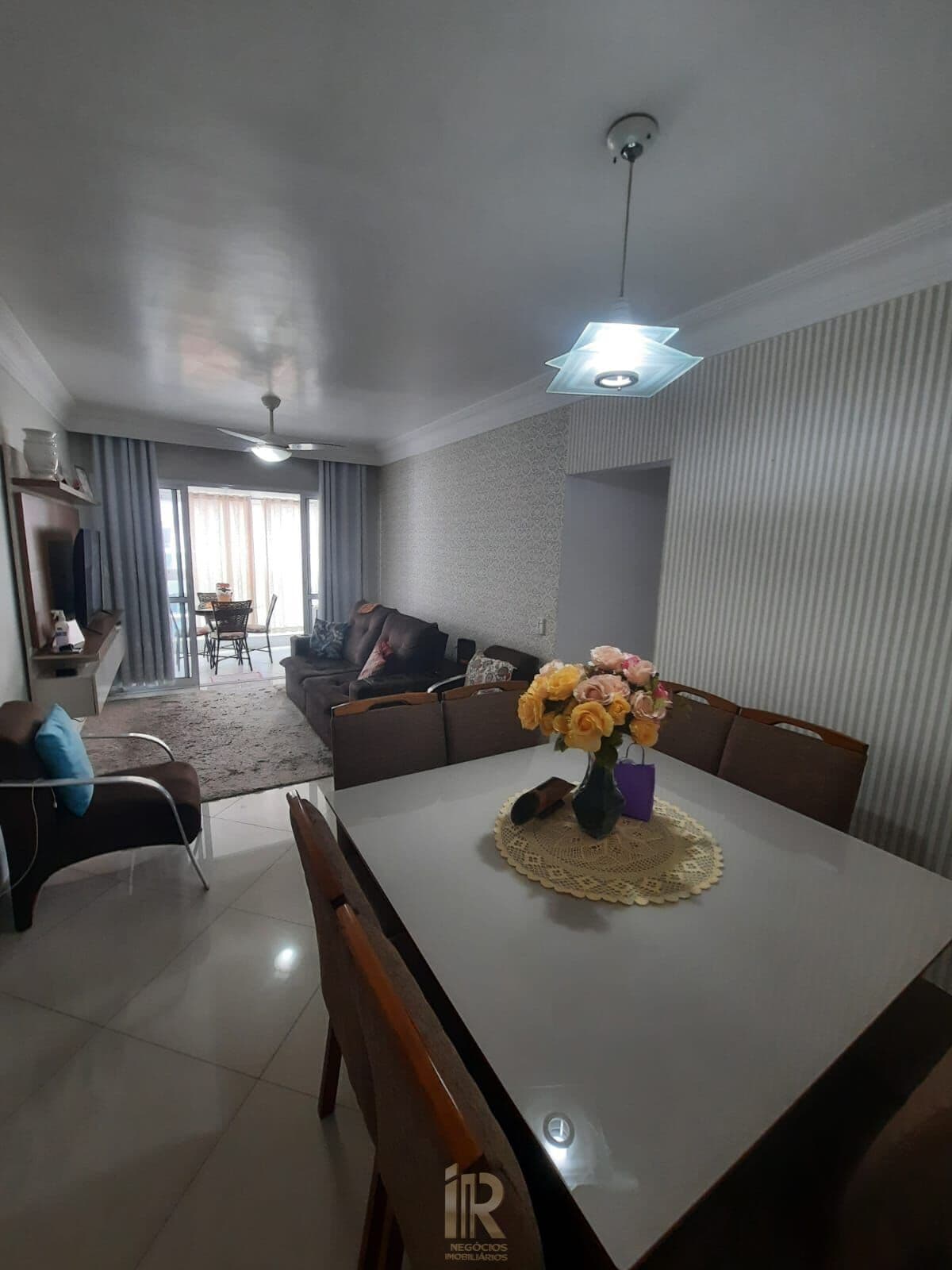 Apartamento de três quartos na quadra do mar de Itaparica