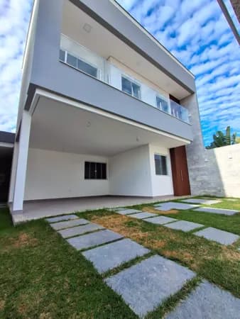 Casa Duplex documentada em Morada do Sol