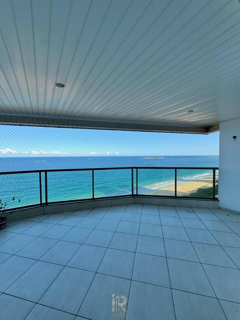 Apartamento Frente Mar à Venda – Ed. Praia Formosa | Vista Mar e Lazer Clube