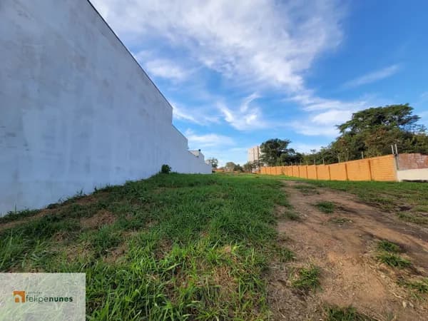 Terreno à venda