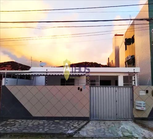 Casa em José Américo de Almeida, João Pessoa/PB de 3 Quartos