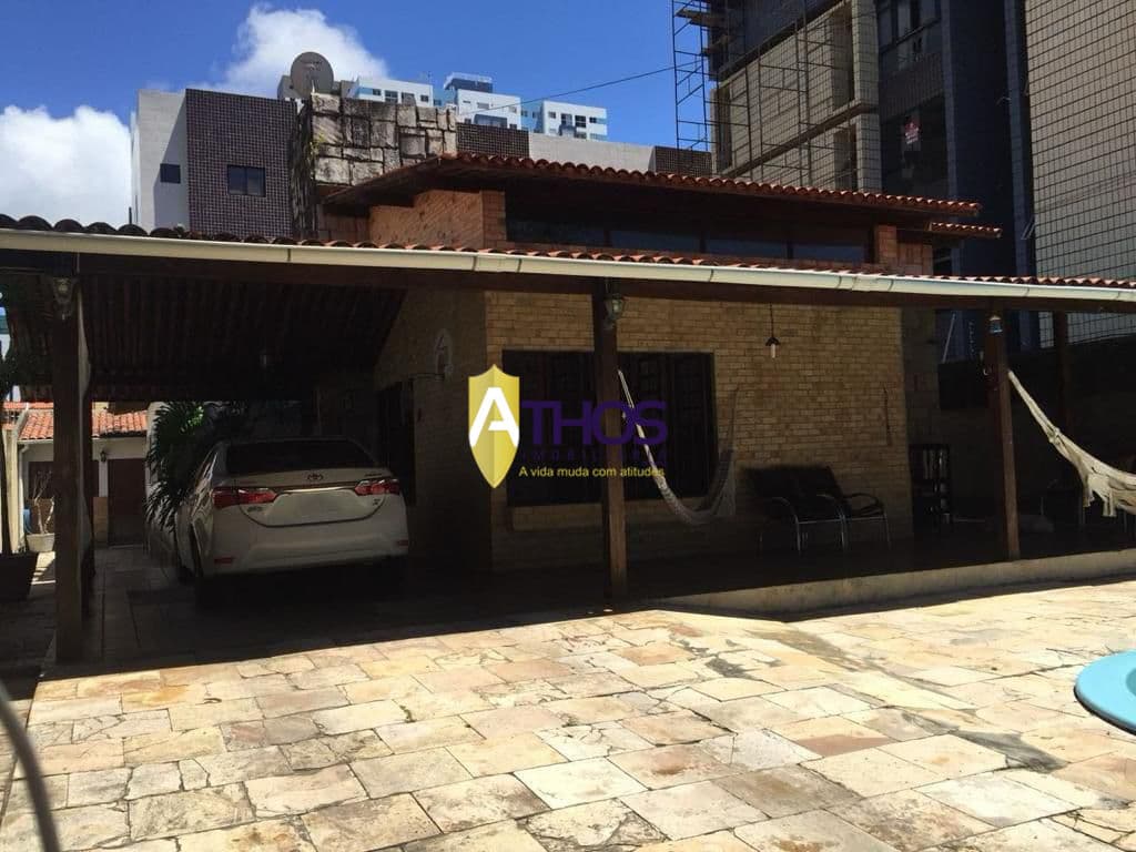 Casa no tranquilo bairro Jardim Oceania em João Pessoa-PB