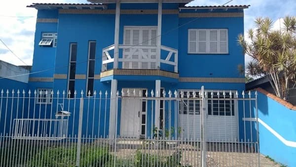 Sobrado Padrão para Venda em Parque da Matriz Cachoeirinha-RS