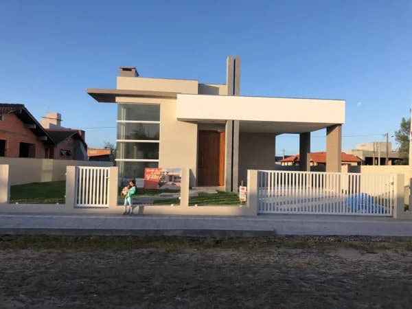 Casa Alto Padrão para Venda em Centro Passo de Torres-SC