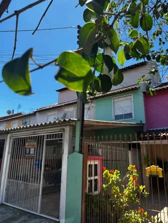 BARBADA ! SOBRADO GEMINADO ! REFORMADO ! Triplex em Parque da Matriz, Cachoeirinha/RS