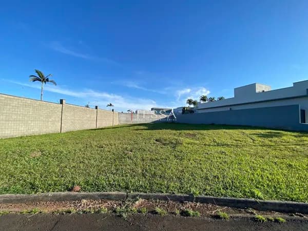 Lote/Terreno em Piracicaba - Residencial Terras de Ártemis (Ártemis)