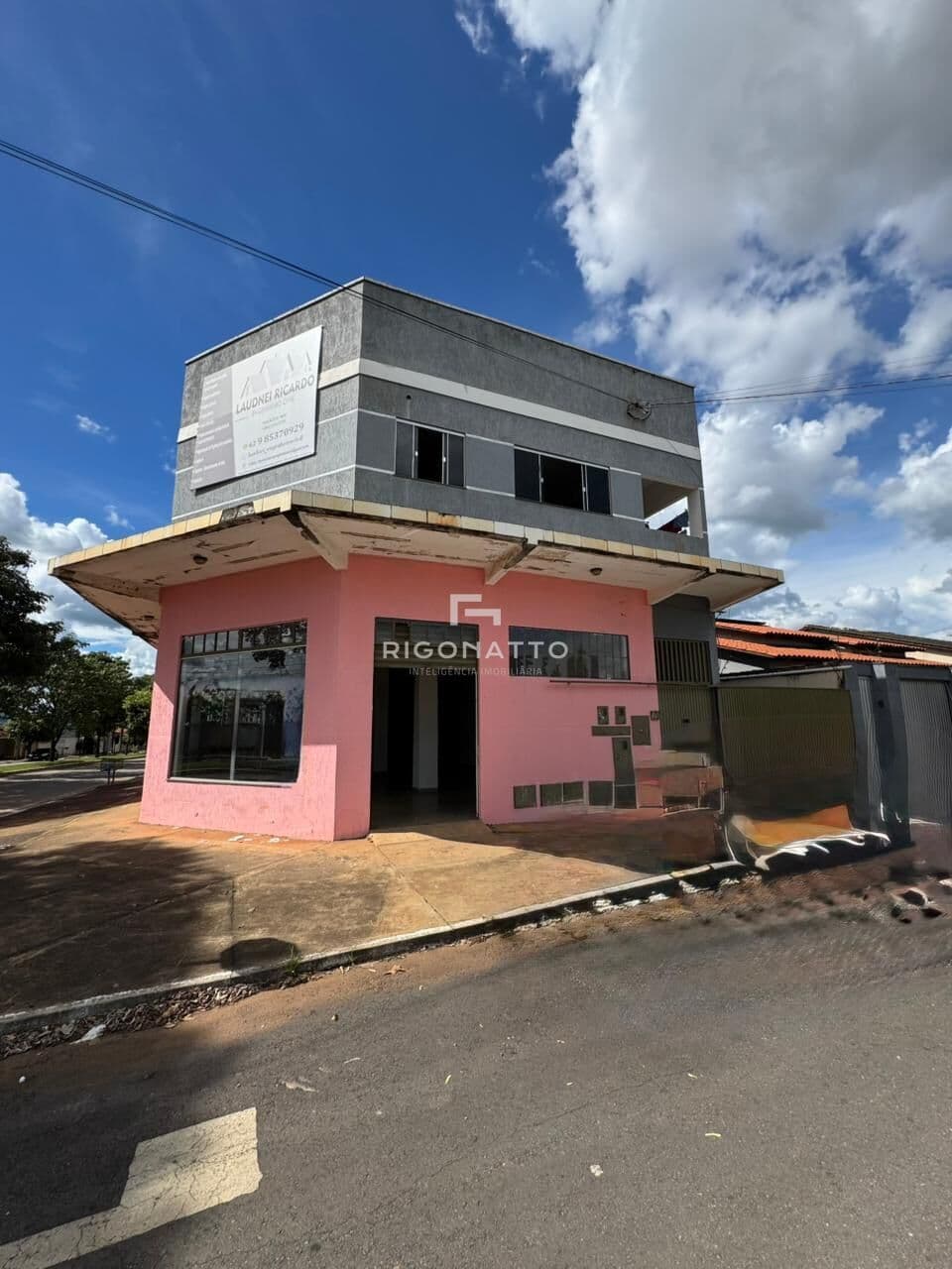 Sobrado em Goianésia - Setor Universitário
