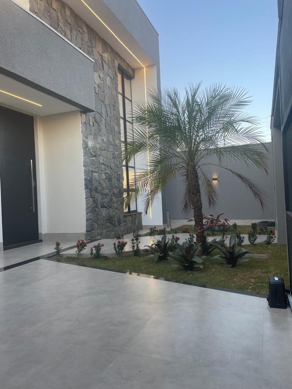 CASA NO BAIRRO CEREJEIRAS