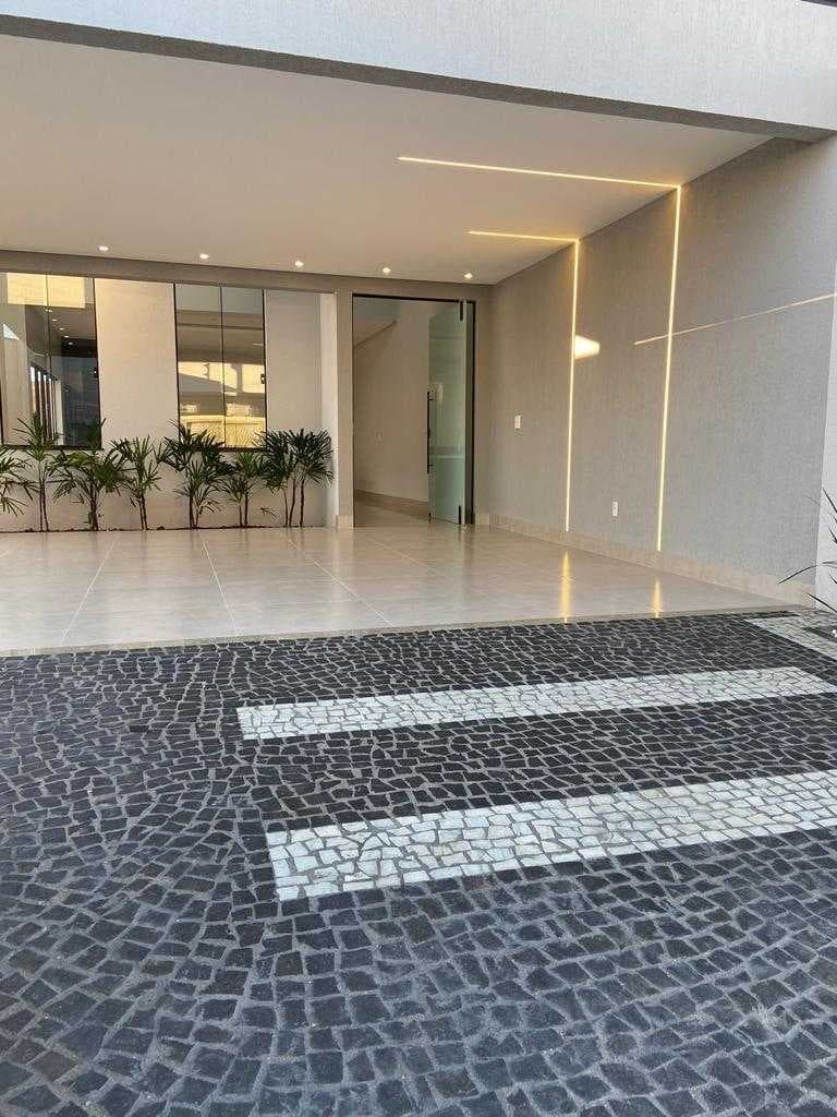 CASA NO BAIRRO BANDEIRAS
