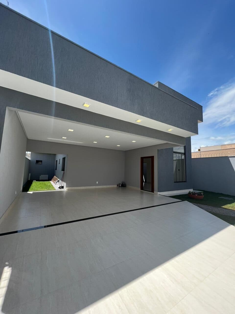 CASA NO BAIRRO CEREJEIRAS