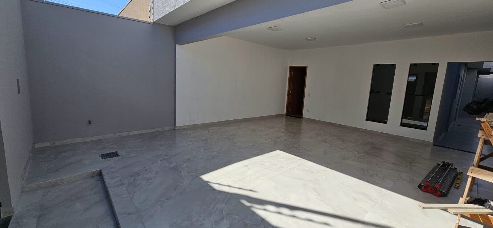 CASA NO BAIRRO POLOCENTRO