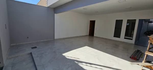 CASA NO BAIRRO POLOCENTRO
