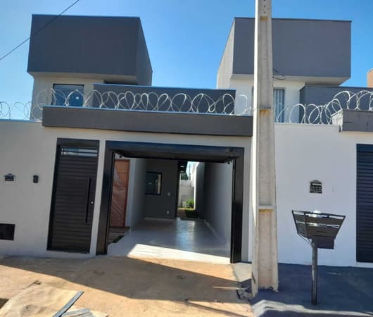 CASA NO RESIDENCIAL CEREJEIRAS
