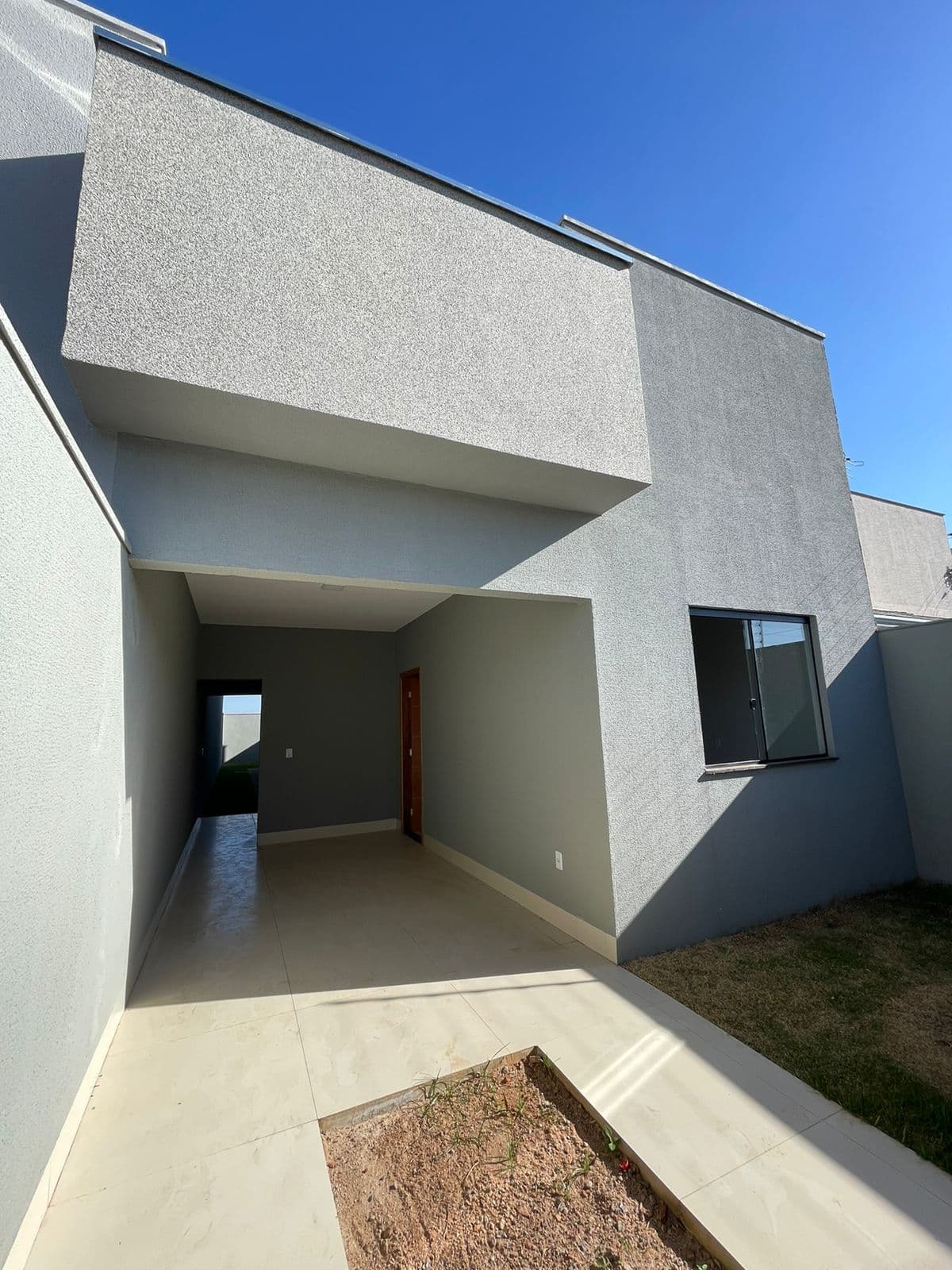 CASA NO BAIRRO FLOR DO CERRADO