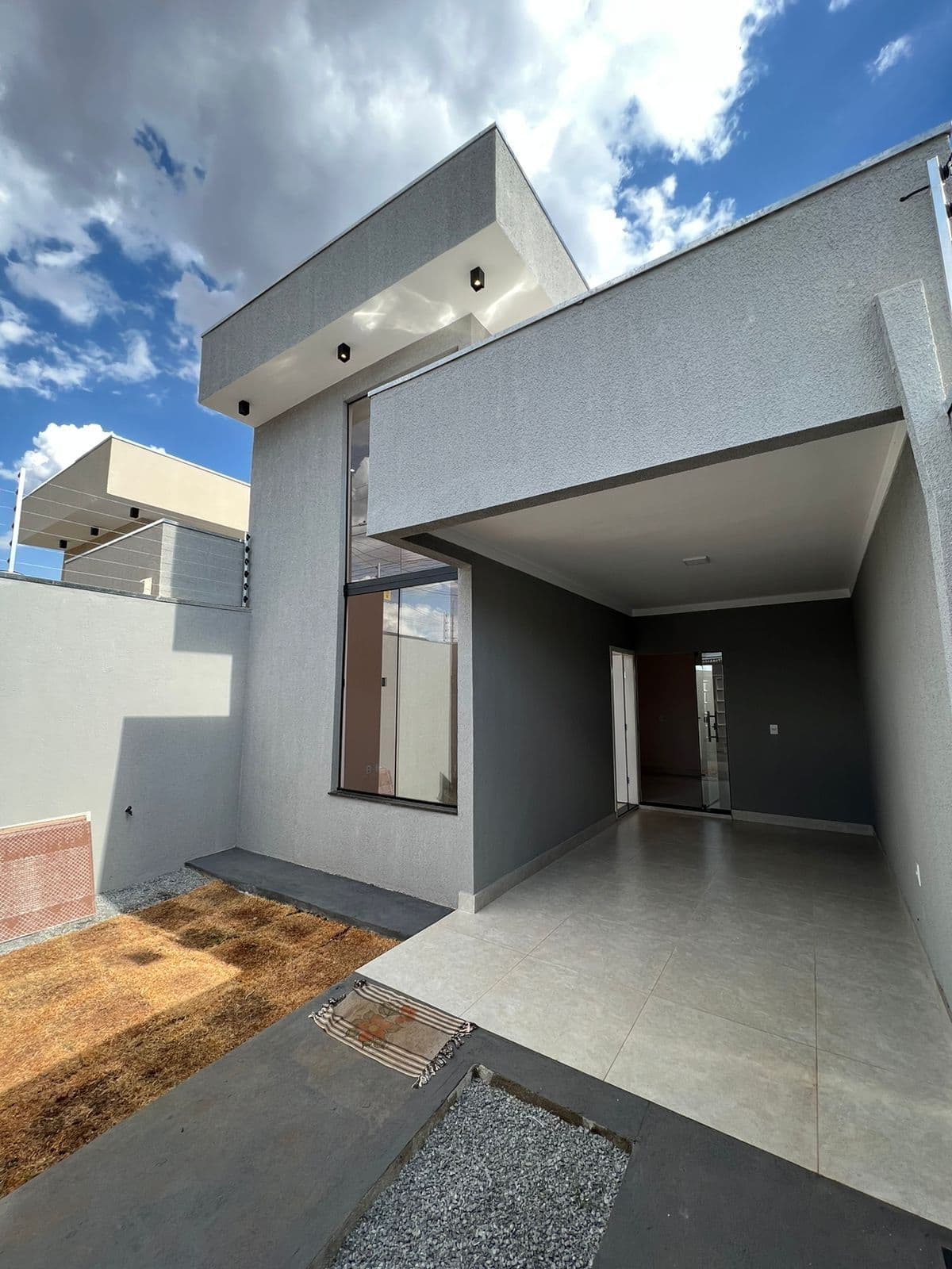 CASA NO BAIRRO FLOR DO CERRADO