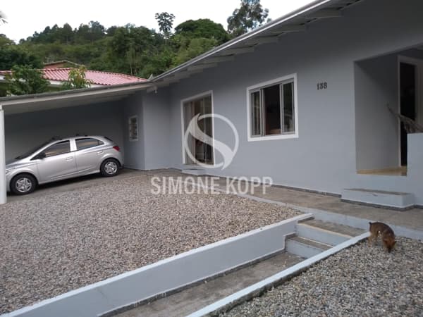 Casa de Alvenaria no Bairro Fazendinha