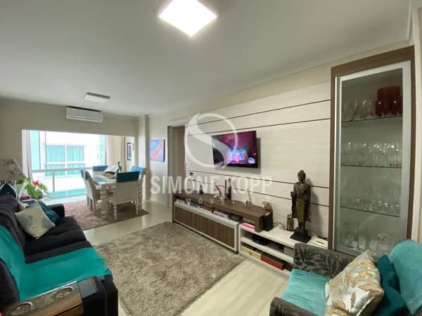 Apartamento à 50 metros do mar