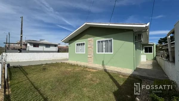 Casas em amplo terreno