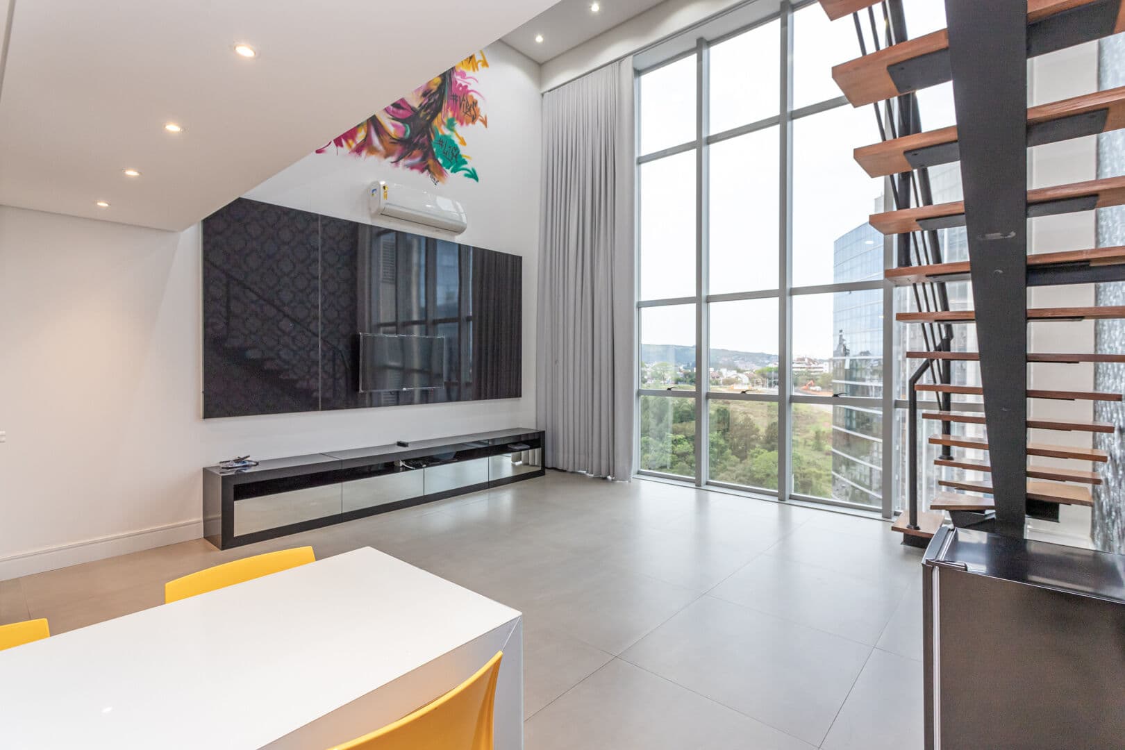 Apartamento Duplex mobiliado e decorado no Trend Nova Carlos Gomes