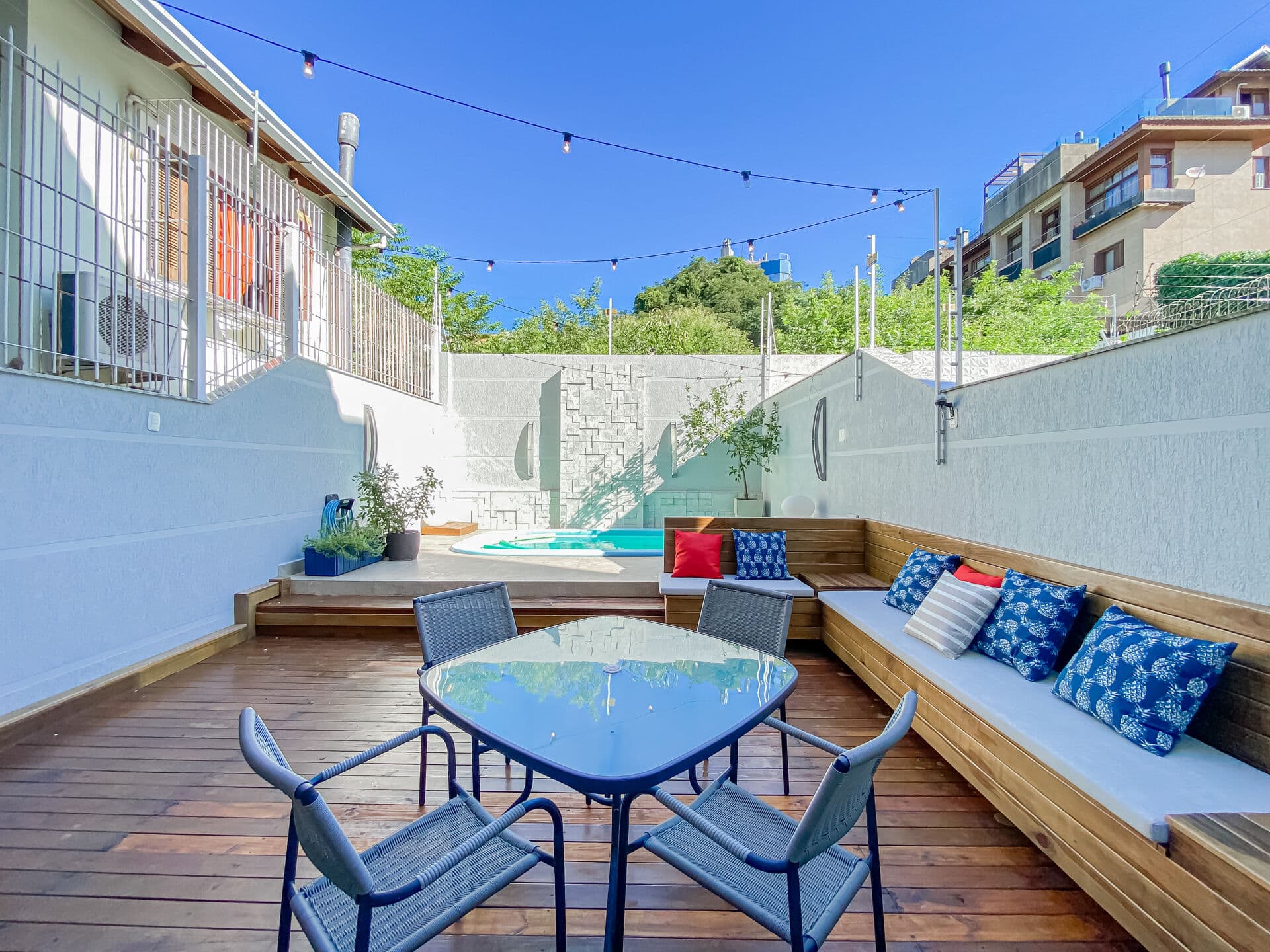Casa 3 suítes - Contemporânea, finamente decorada no Chácara das Pedras