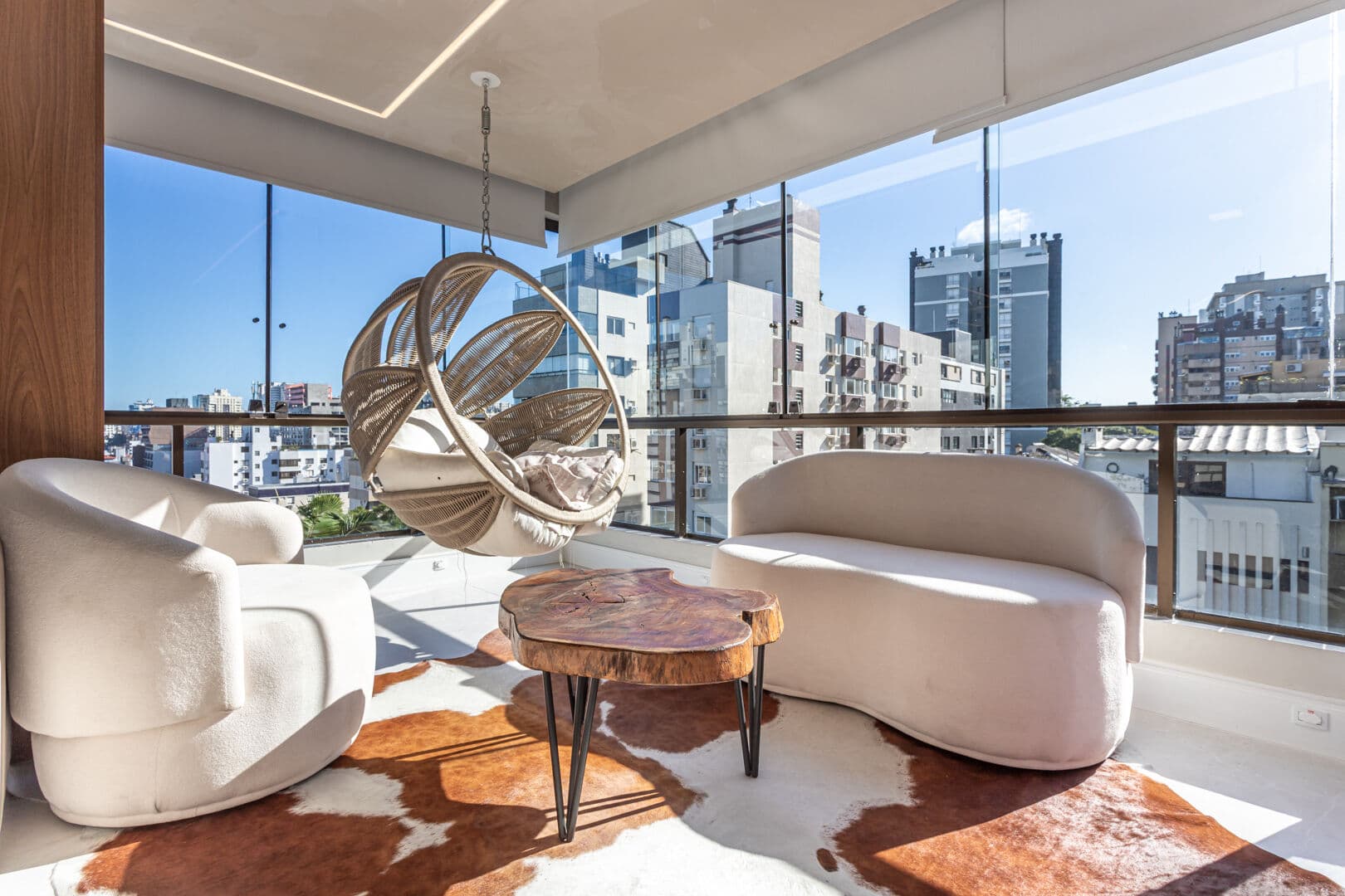 Apartamento 3 suítes semi mobiliado na Bela Vista!!